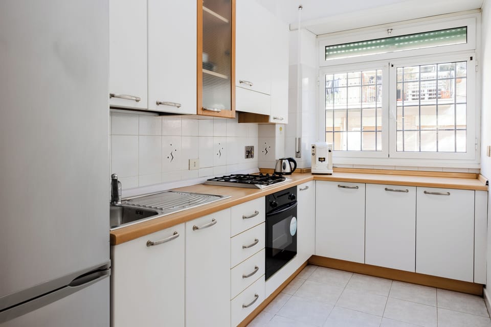 Apartment (2 Bedrooms) | Private kitchen | Espresso maker, microwave, oven, stovetop