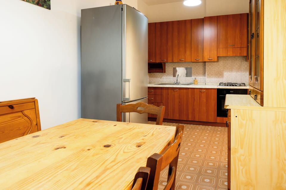 Apartment (2 Bedrooms) | Private kitchen | Microwave, oven, stovetop, dishwasher