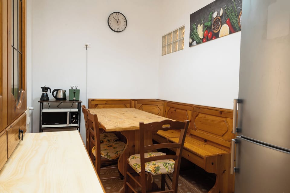 Apartment (2 Bedrooms) | Living area | TV