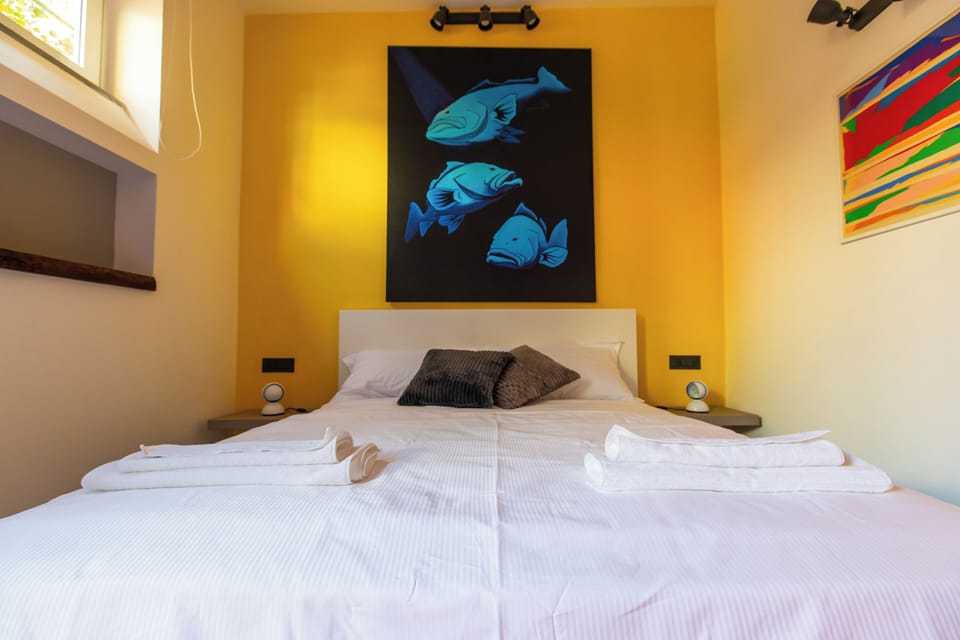 Design Room (1 Bedroom) | 1 bedroom, laptop workspace, bed sheets