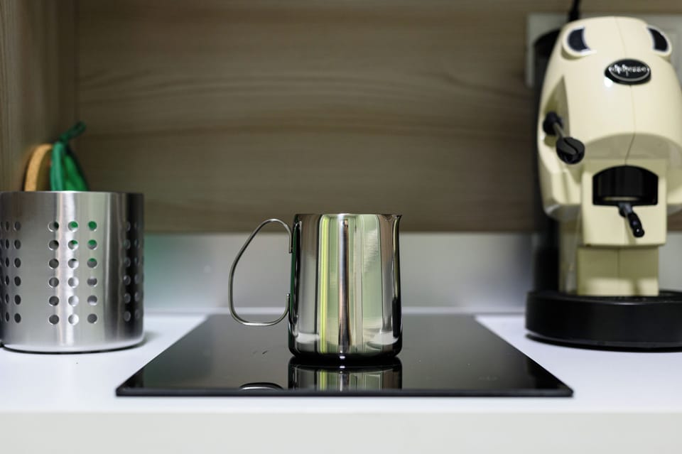 Apartment (3 Bedrooms) | Private kitchen | Espresso maker, microwave, stovetop, cookware/dishes/utensils