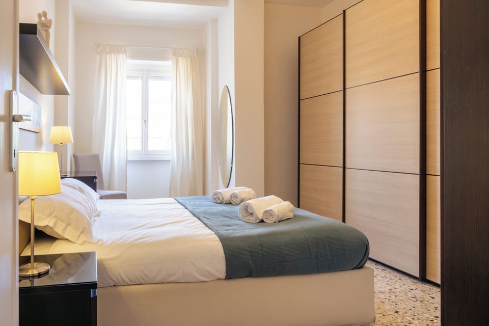 Apartment (1 Bedroom) | 1 bedroom, iron/ironing board, bed sheets