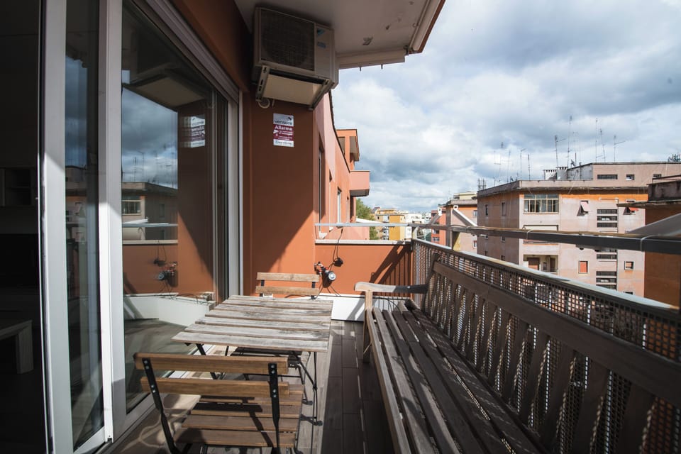 Apartment (1 Bedroom) | Balcony