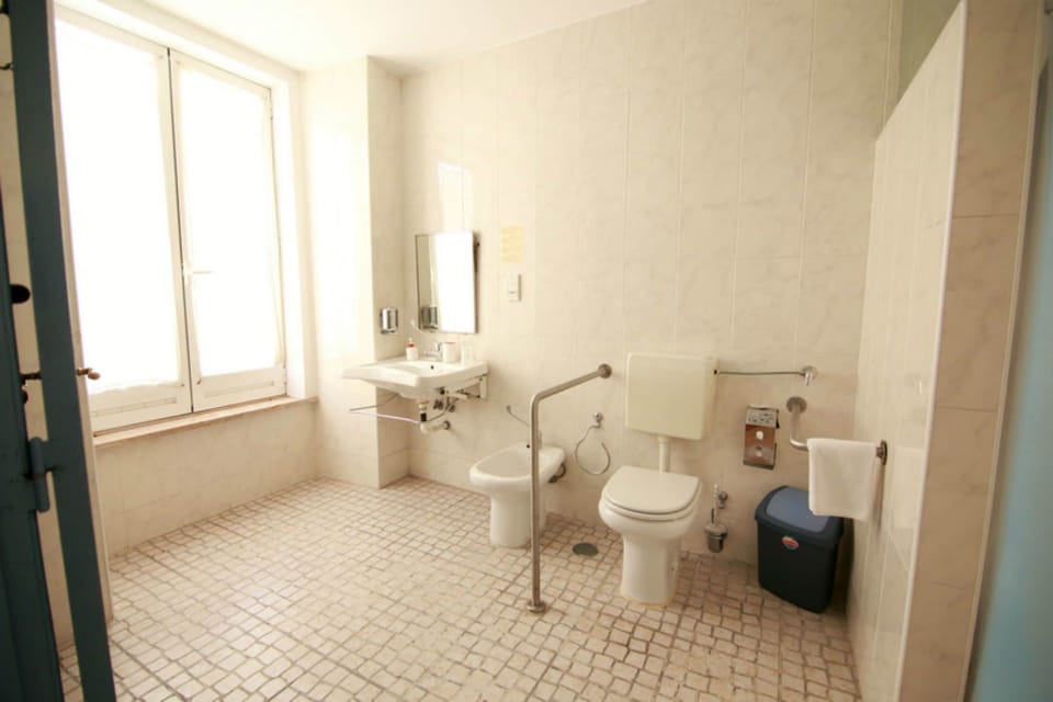Residencial João XXI Bed and Breakfast in Lisbon