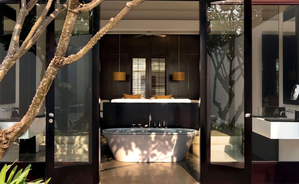 Separate tub and shower, free toiletries, hair dryer, bathrobes