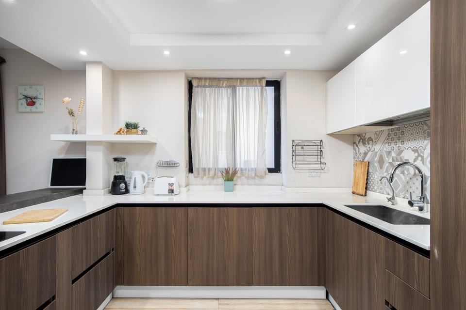 Shared fridge, microwave