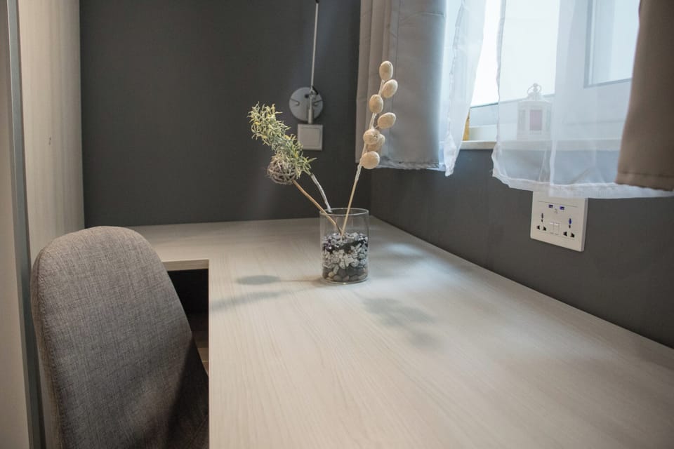 Double Room, 1 King Bed, Private Bathroom | Interior