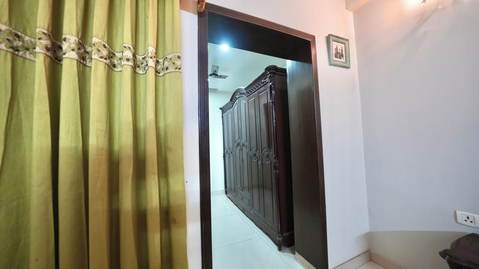 Deluxe Double Room, Balcony, Garden View | Interior