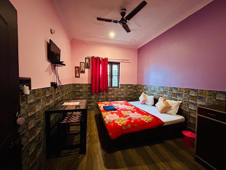 Standard Room | Desk, free WiFi