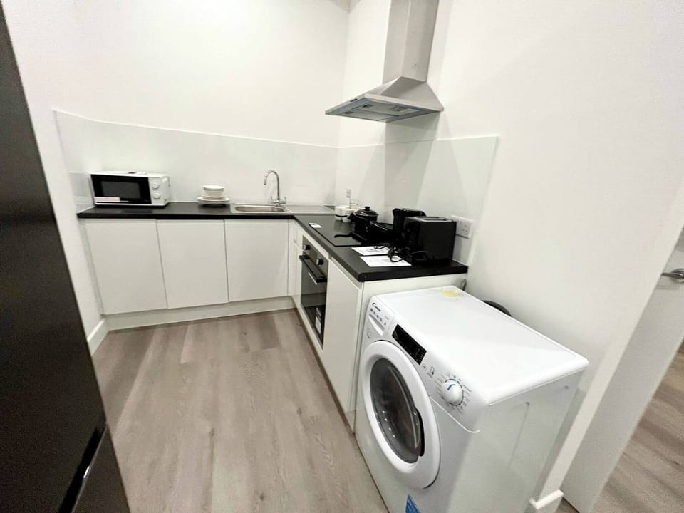 Apartment, 2 Bedrooms | Laundry