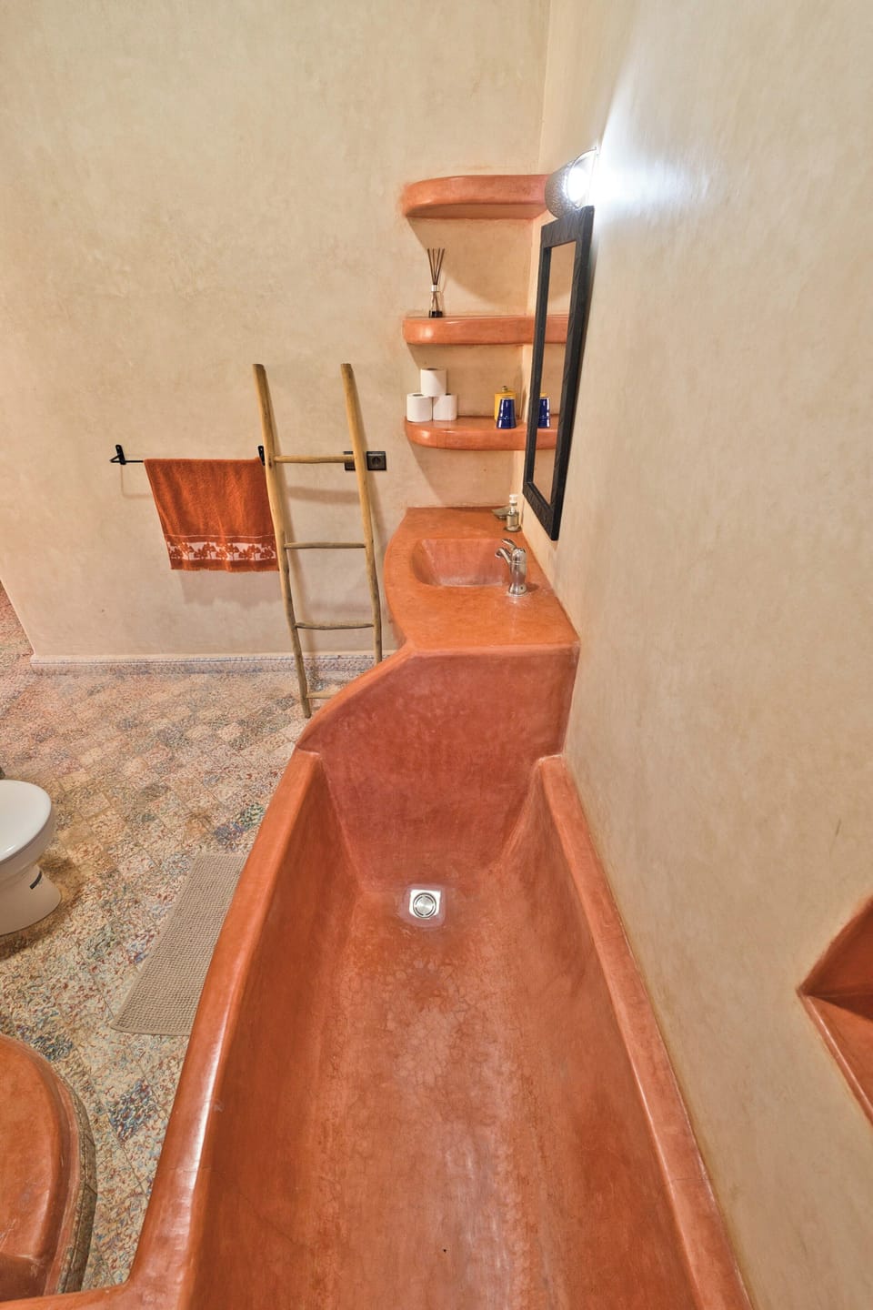Comfort Double Room, Garden View | Bathroom | Hair dryer, towels, shampoo, toilet paper