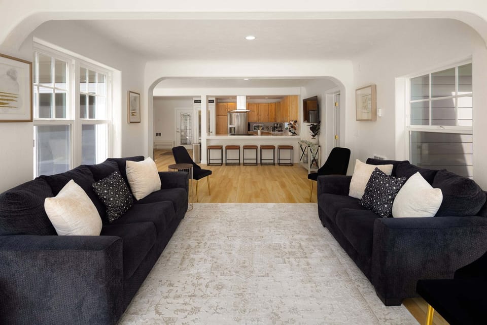 House, 3 Bedrooms | Living area | Smart TV