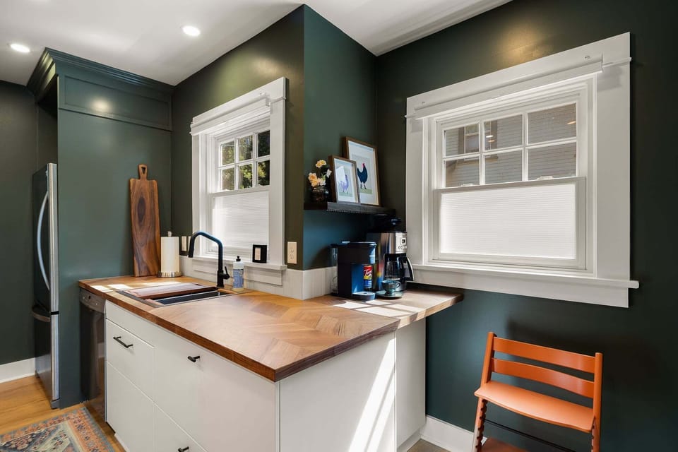 House, 3 Bedrooms | Private kitchen | Fridge, oven, coffee/tea maker, toaster