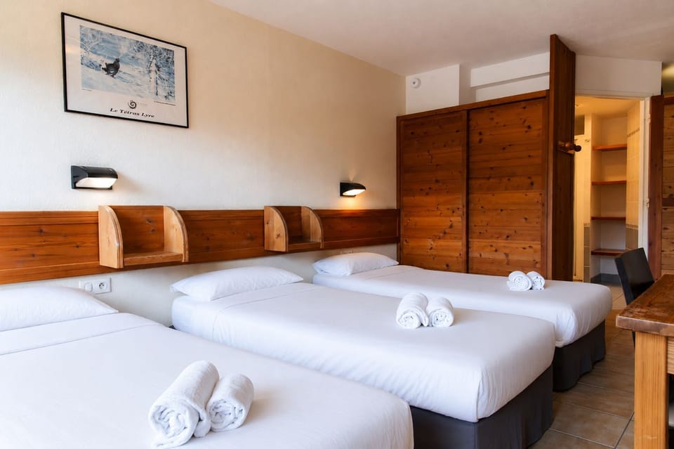 Triple Room | WiFi (free), bed sheets