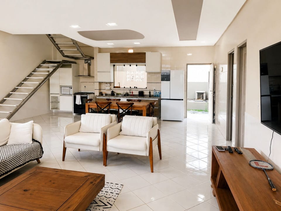 Honeymoon House, Pool Access, Lake View | Private kitchen | Microwave, cookware/dishes/utensils, dining table