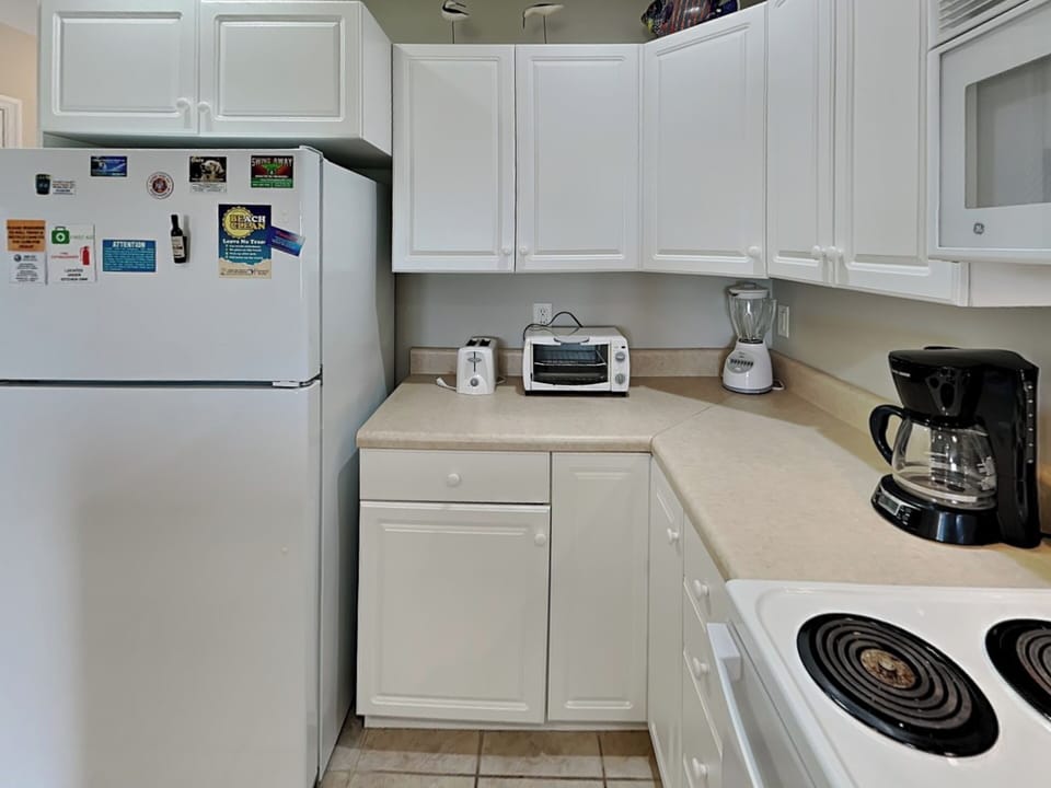 Studio (3 Bedrooms) | Property amenity