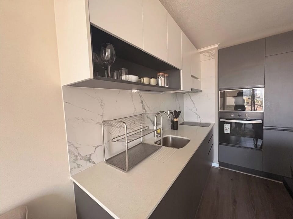 Apartment, 1 Bedroom | Private kitchen | Fridge, microwave, oven, cookware/dishes/utensils