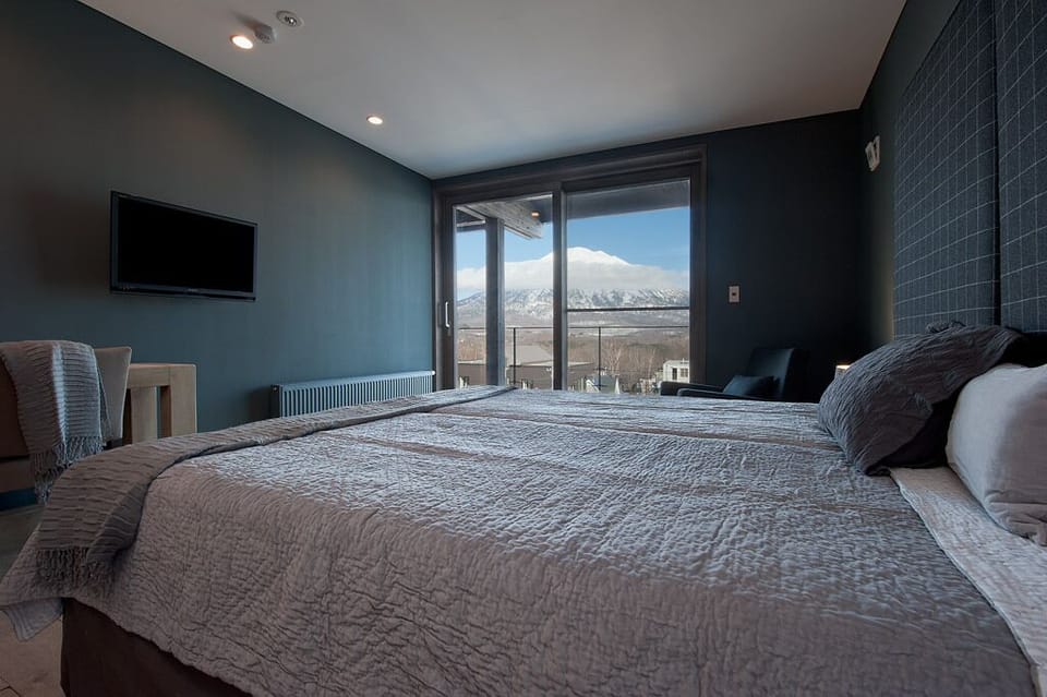 Basic Villa, Mountain View | In-room safe, iron/ironing board, free WiFi