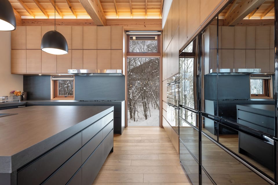 Luxury Chalet, Balcony, Lake View | Private kitchen