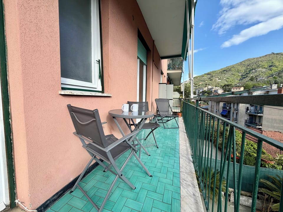 Apartment (1 Bedroom) | Balcony