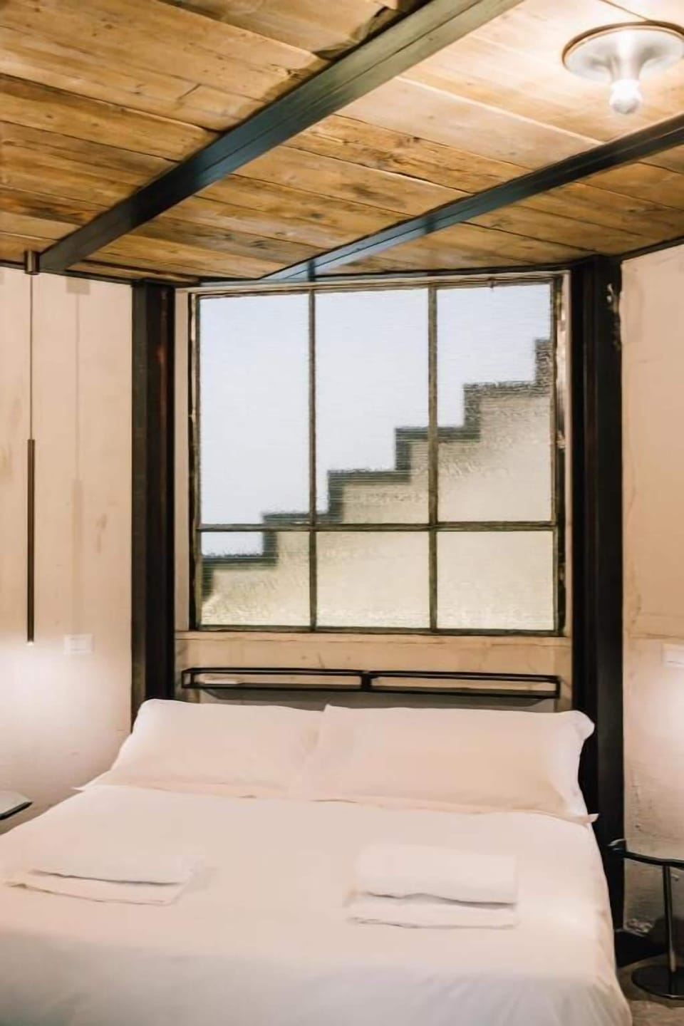 Deluxe Loft | Free WiFi
