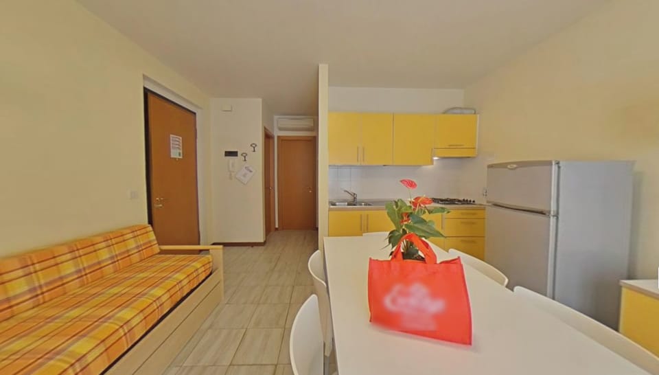 Apartment, 2 Bedrooms, Balcony | Interior