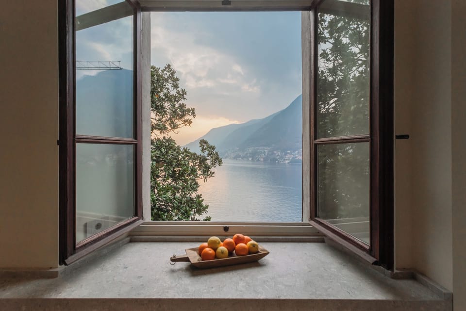 Villa (5 Bedrooms) | Lake view