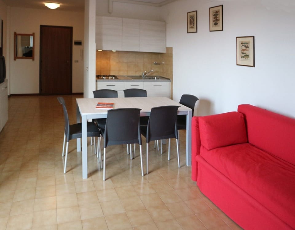 Apartment, 1 Bedroom, Terrace | Dining room