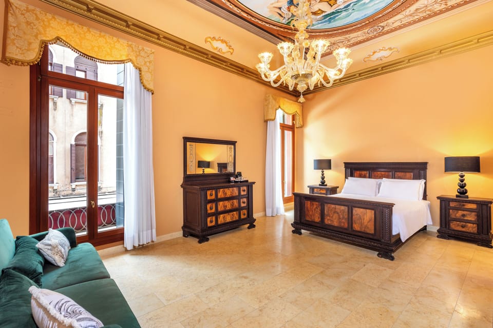 Deluxe Room, 1 Double Bed with Sofa bed | Premium bedding, minibar, in-room safe, individually decorated
