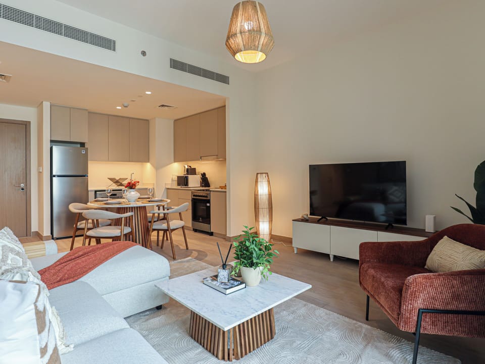 Apartment, Balcony, Canal View | Living area