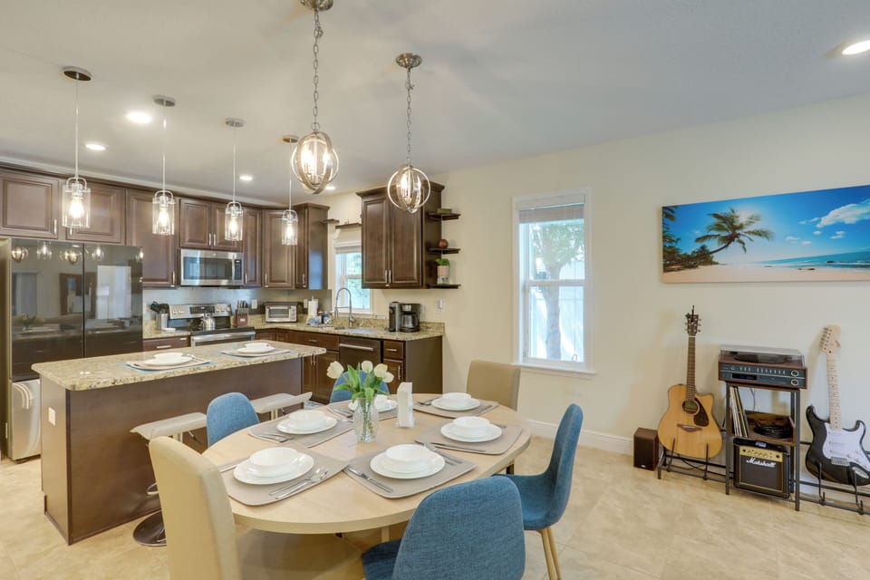 House (4 Bedrooms) | Interior