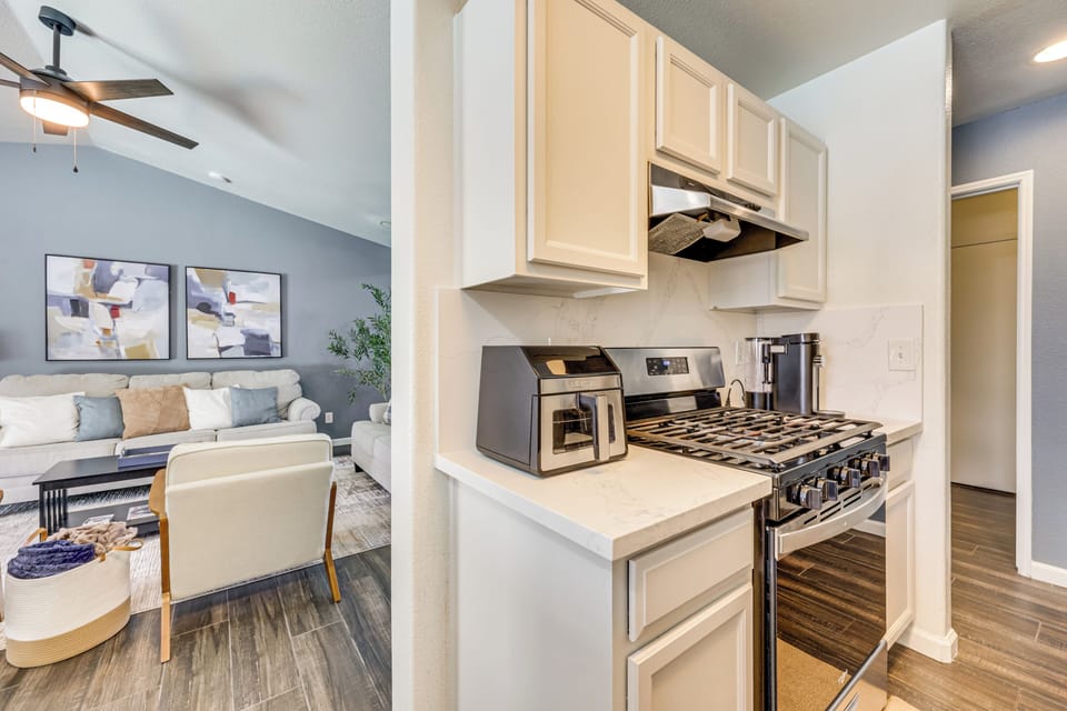 House (3 Bedrooms) | Interior