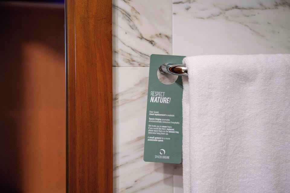 Standard Double or Twin Room | Bathroom amenities | Free toiletries, hair dryer, slippers, towels