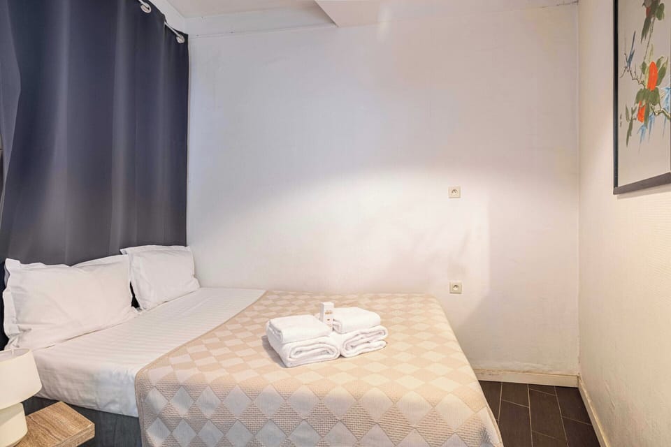 Apartment | 3 bedrooms, laptop workspace, iron/ironing board, free WiFi