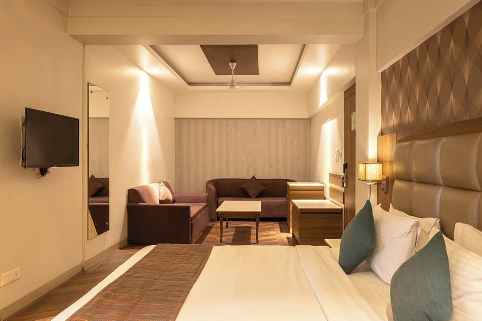 Studio, City View | Premium bedding, Select Comfort beds, minibar, desk