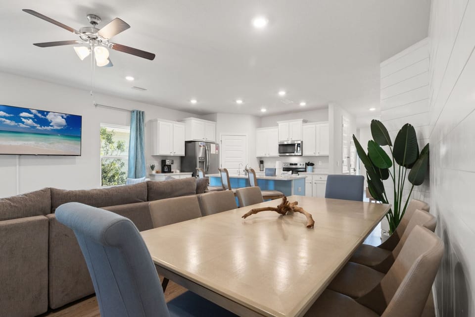 House, Resort View | In-room dining