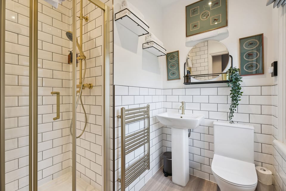 Deluxe Double Room, Ensuite (2) | Bathroom