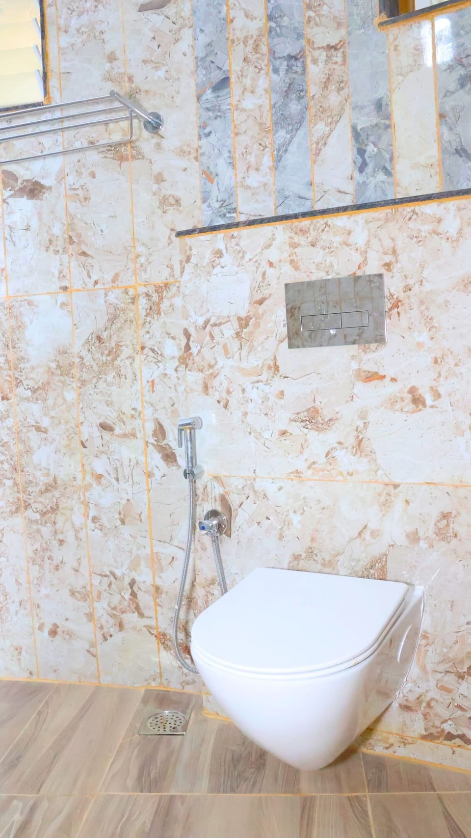 Superior Room | Bathroom | Shower, rainfall showerhead, towels, soap