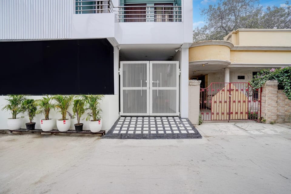 House | Reception
