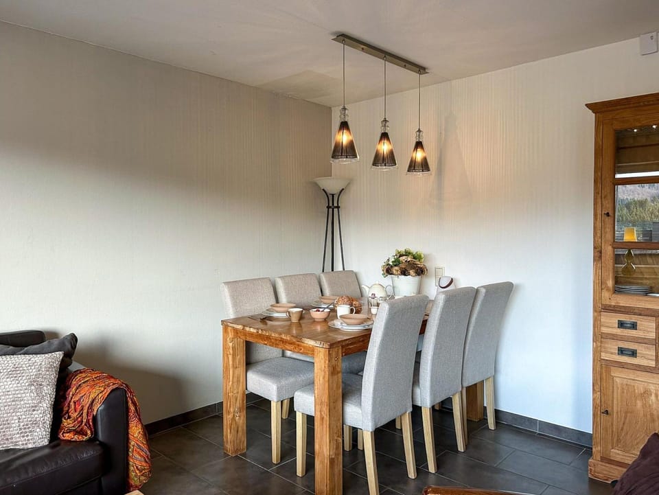 Apartment | Dining