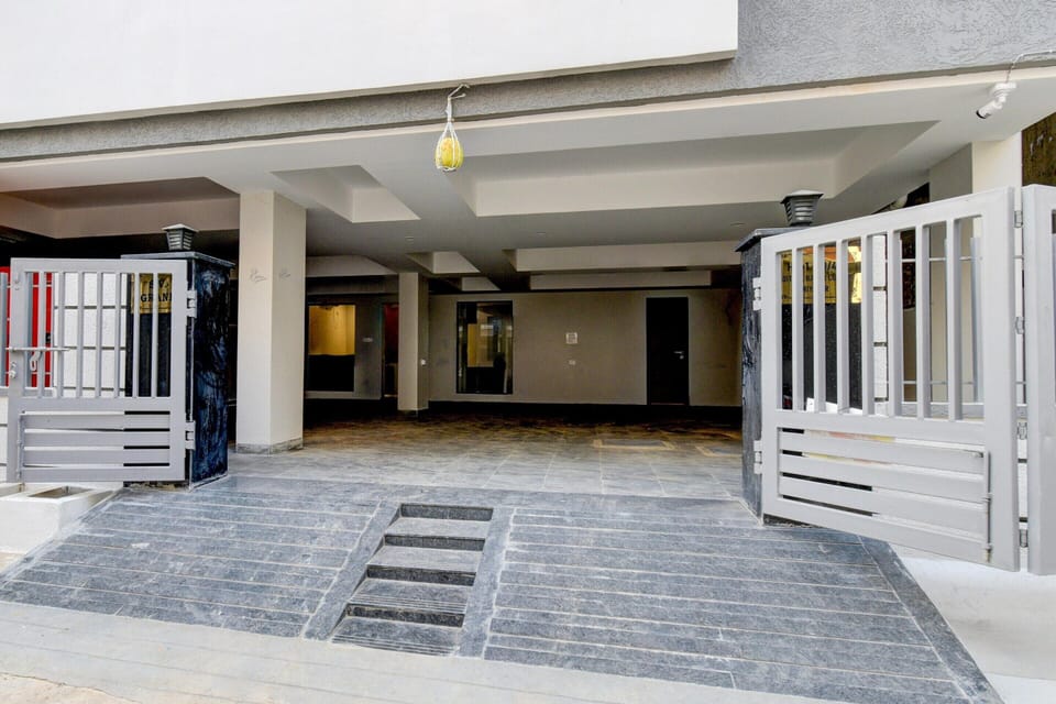 House | Reception