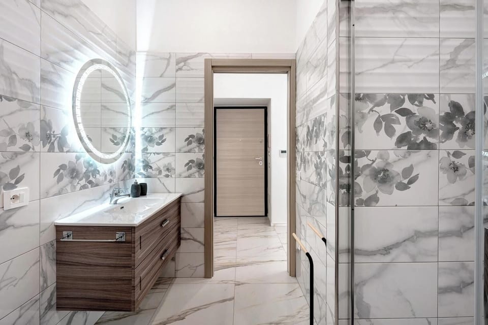 Standard Triple Room, 1 Bedroom, Private Bathroom, Garden View | Bathroom