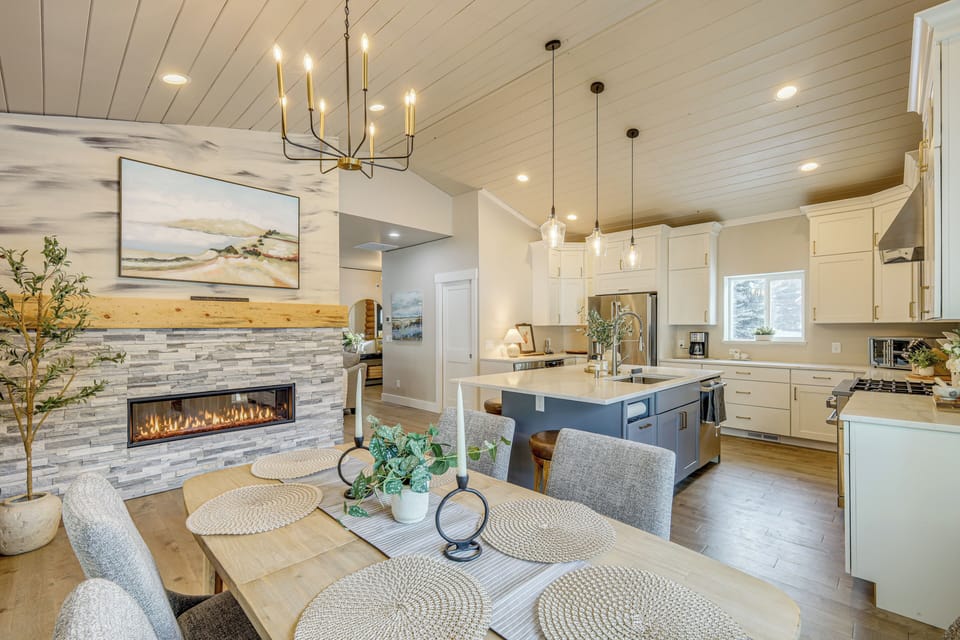 House (4 Bedrooms) | Interior