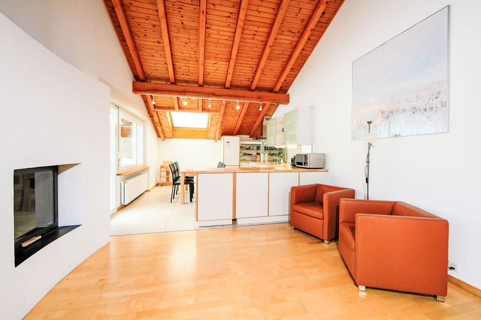 Apartment, Balcony, Mountain View | Interior