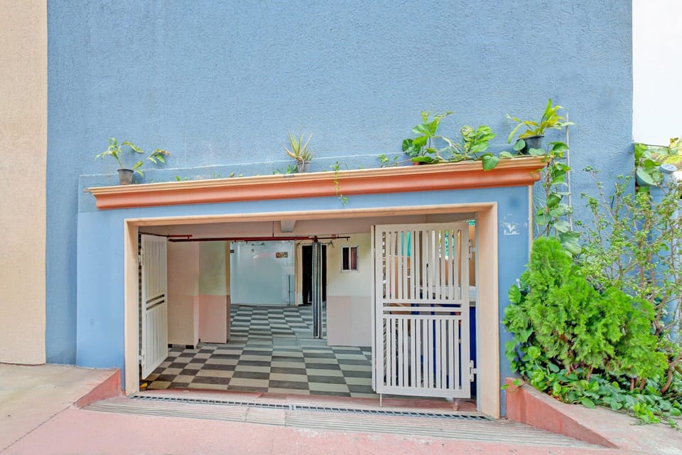 House | Reception