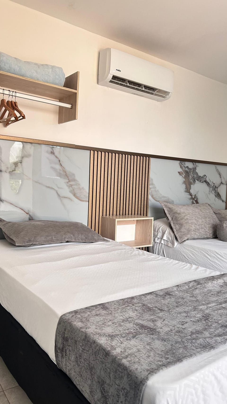 Basic Triple Room | Desk, free WiFi