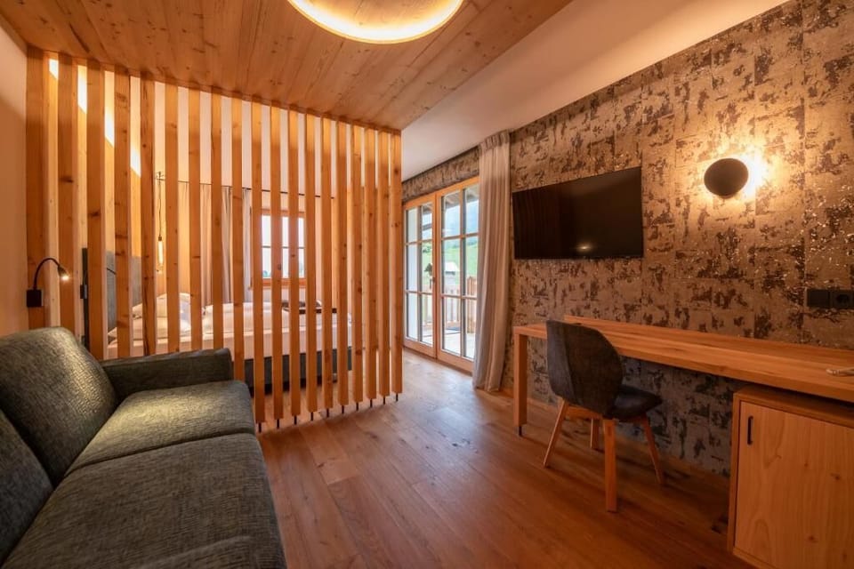 Deluxe Suite, Balcony, Mountain View | In-room safe, WiFi (free)
