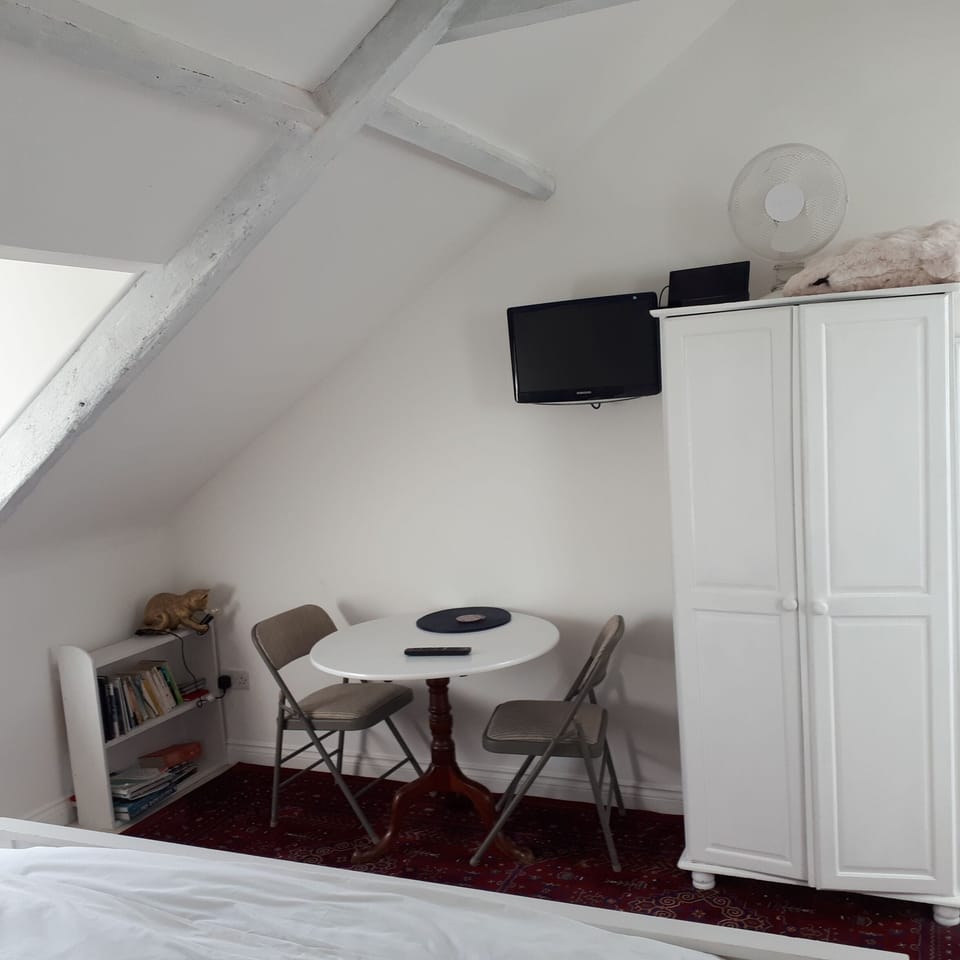 Comfort Double Room, Garden View | Iron/ironing board, free WiFi