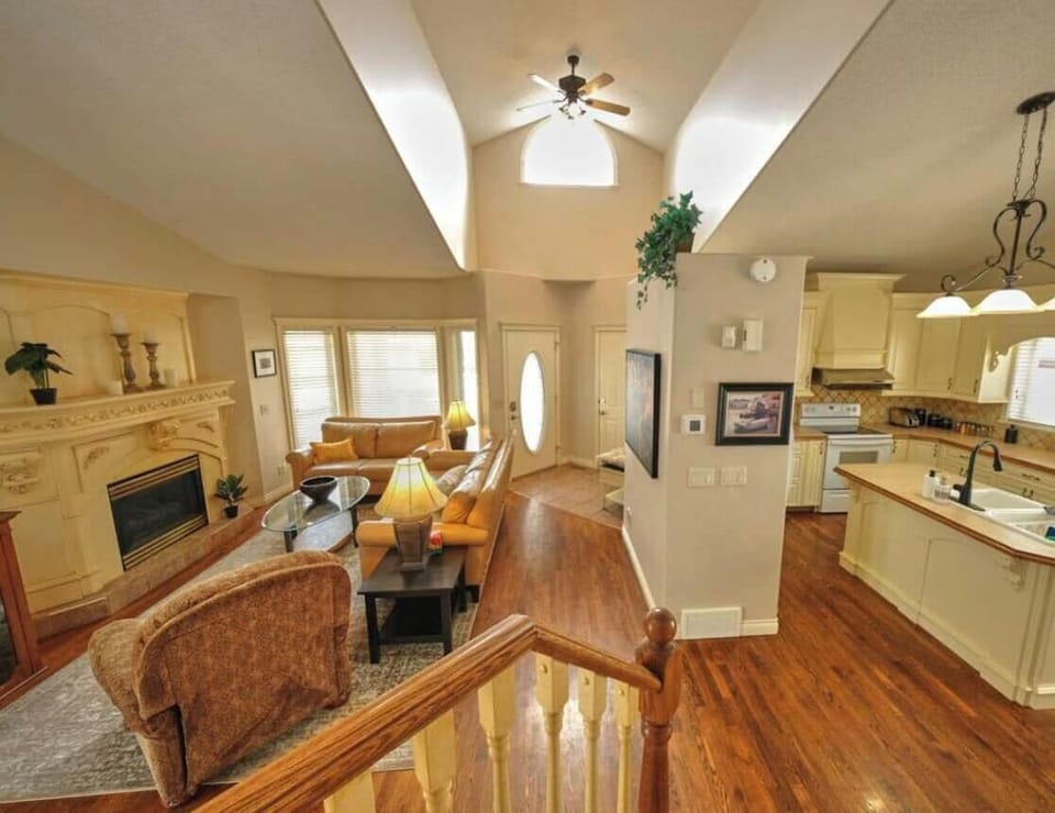 Family House | Living area | Computer monitors, printers