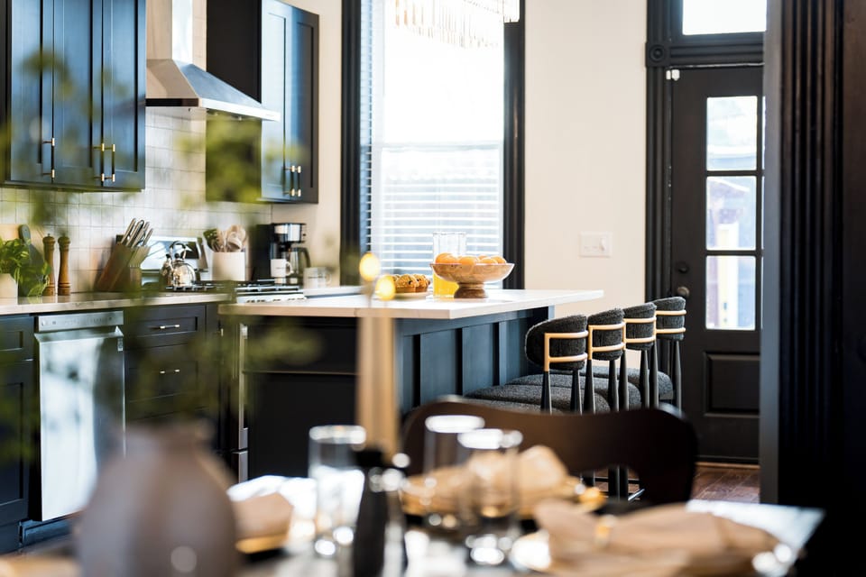Luxury House, 5 Bedrooms, Non Smoking, Pets Allowed | Private kitchen